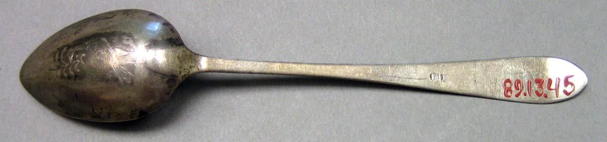 1989.0013.045 Silver Spoon underside