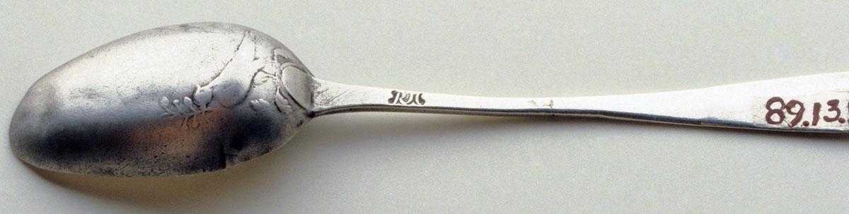 1989.0013.058 Spoon, Teaspoon, detail 1