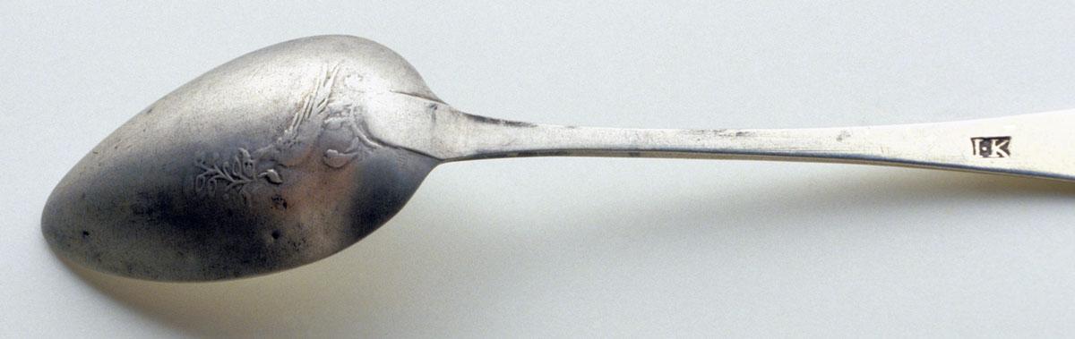 1989.0013.059 Spoon, Teaspoon, detail 1