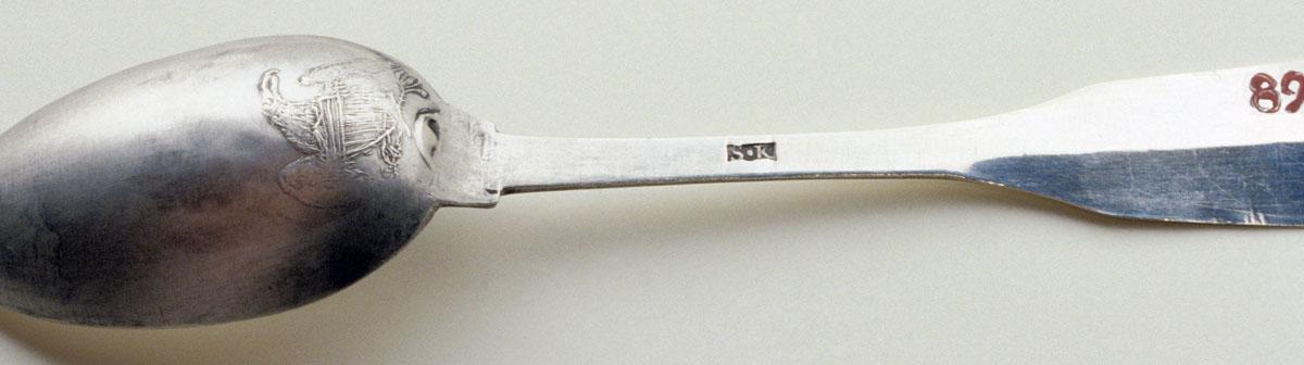 1989.0013.065 Spoon, Teaspoon, detail 1