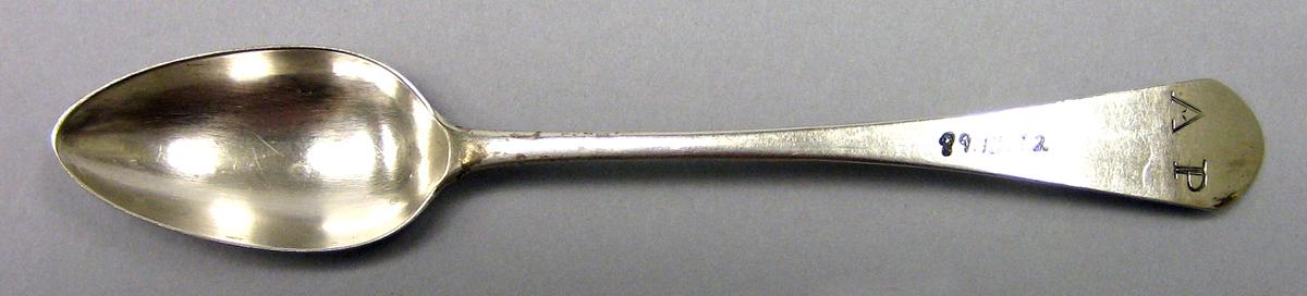 1989.0013.072 Silver Spoon upper surface