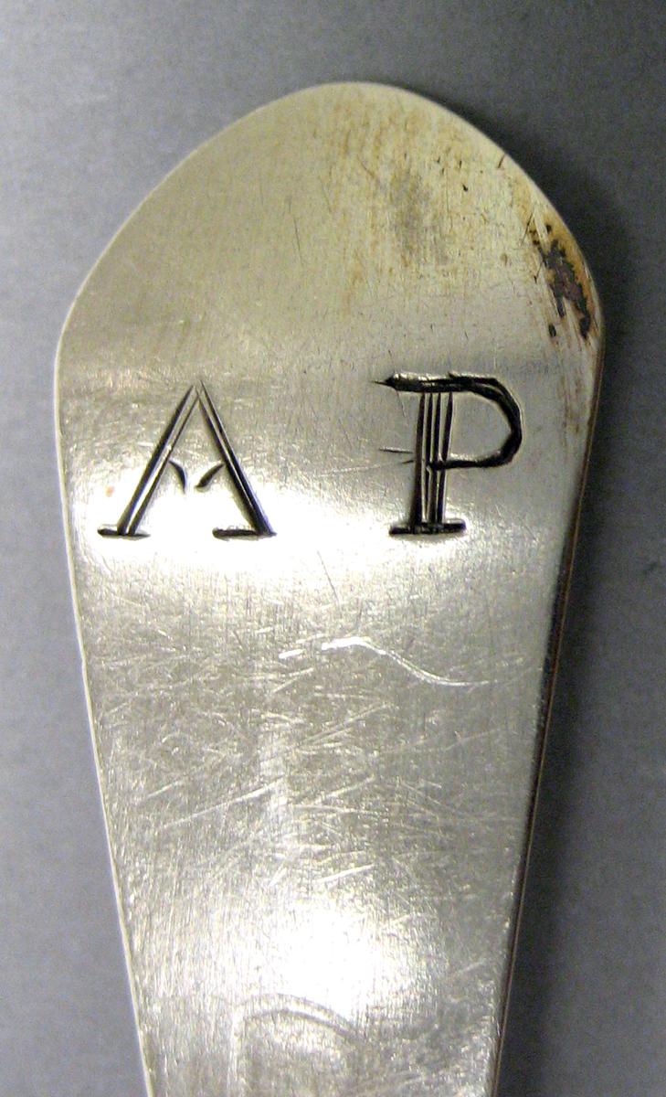 1989.0013.072 Silver Spoon engraving