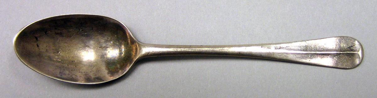 1989.0013.073 Silver Spoon upper surface