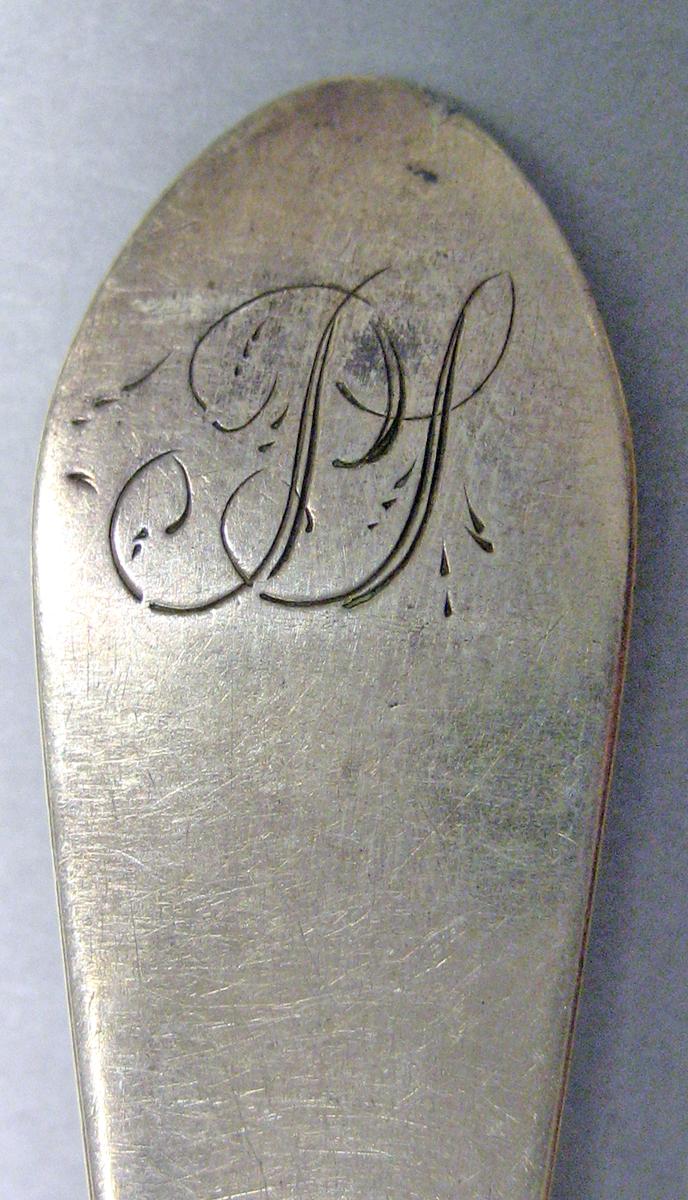 1989.0013.074 Silver Spoon engraving