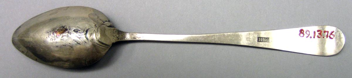 1989.0013.076 Silver Spoon underside