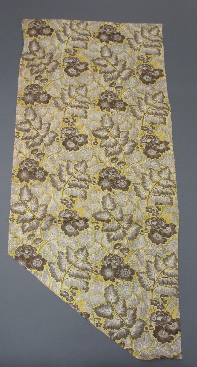1958.0070.003 Textile, printed partial obverse