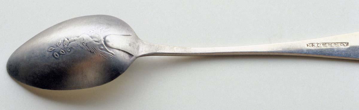 1989.0013.077 Spoon, Teaspoon, detail 1