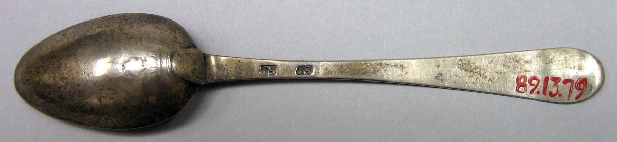 1989.0013.079 Silver Spoon underside