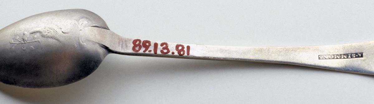 1989.0013.081 Spoon, Teaspoon, detail 1