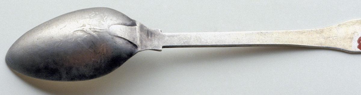1989.0013.095 Spoon, Teaspoon, detail 1