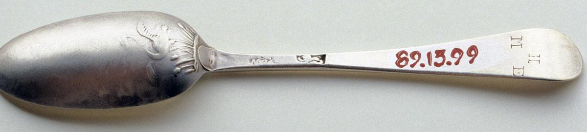 1989.0013.099 Spoon, Teaspoon, detail 1