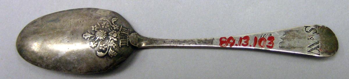 1989.0013.103 Silver Spoon underside