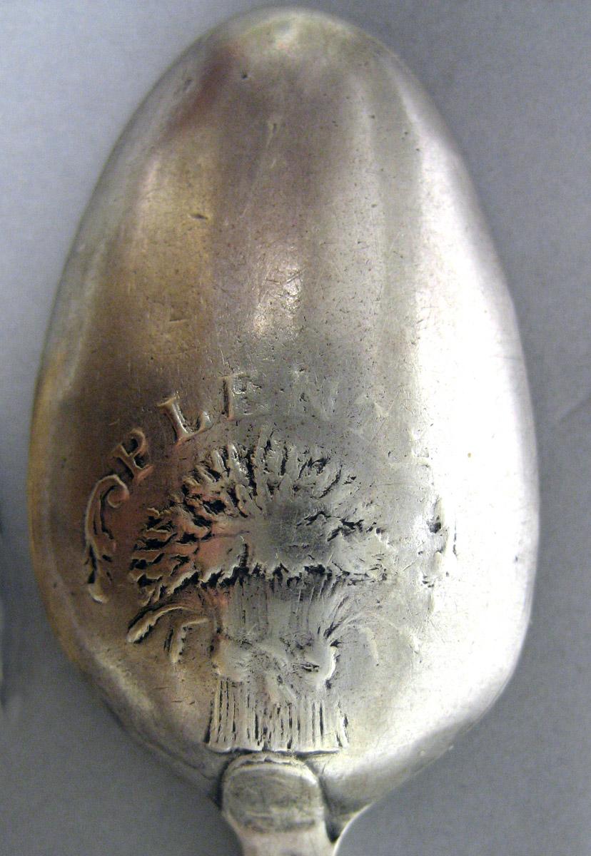 1989.0013.104 Silver Spoon bowl decoration