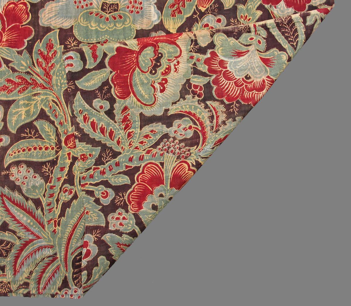 1958.0070.006.001 textile, printed folded corner