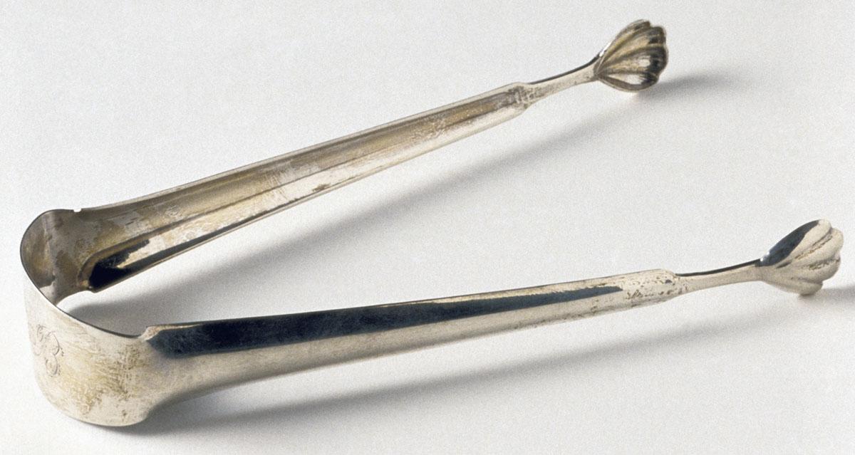 1989.0018 Sugar Tongs, view 1
