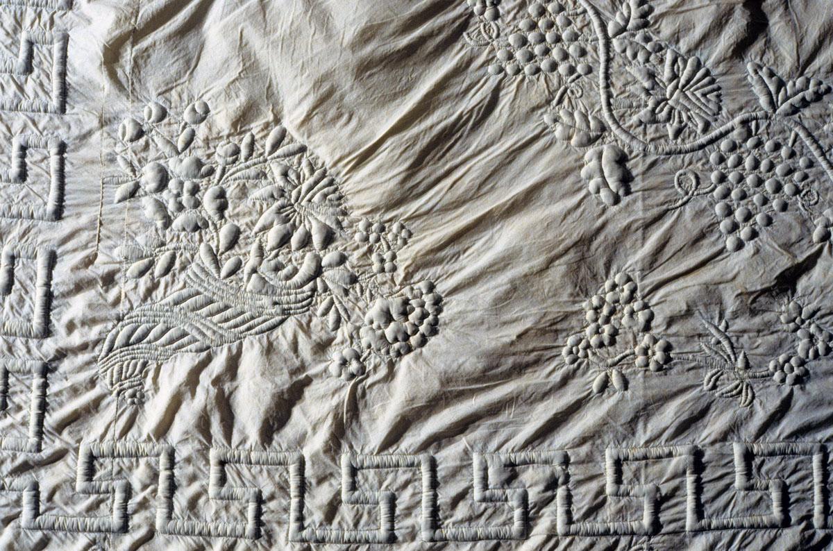 1989.0027 Quilt, detail 8