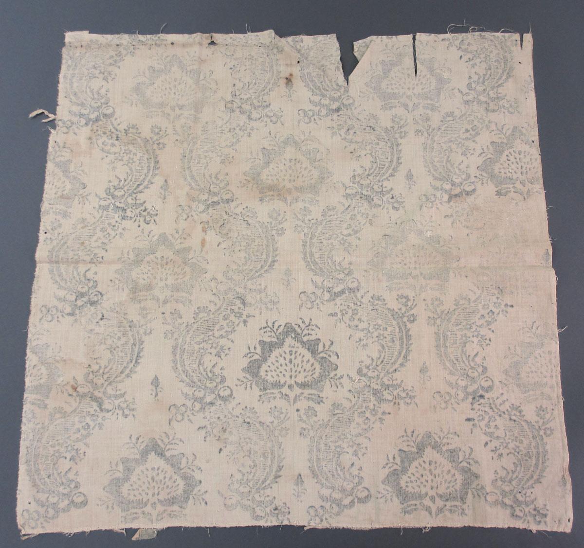 1958.0071.001 Textile, printed reverse