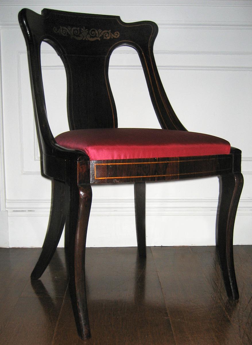 1989.0048.001 chair with 1991.0501.002 slip seat view 1