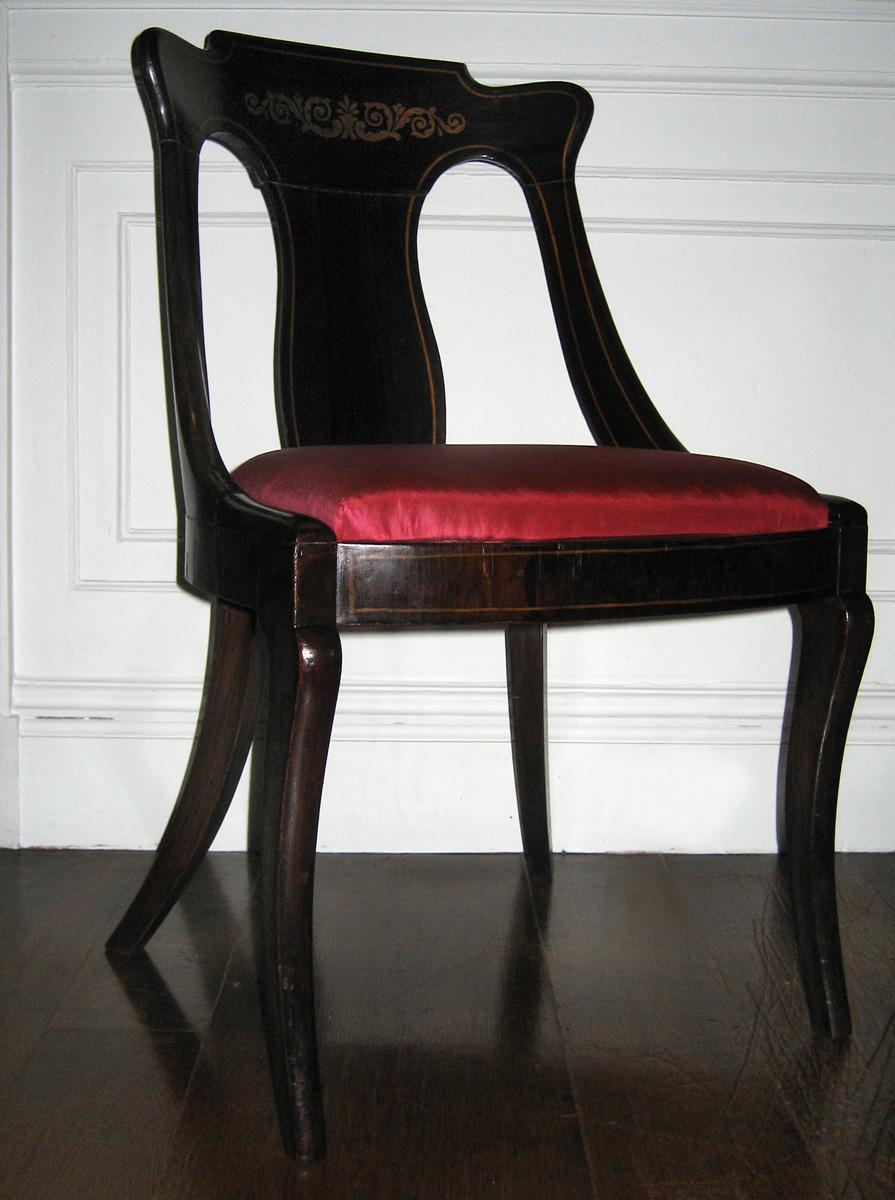 1989.0048.002 chair with 1991.0501.003 slip seat view 1