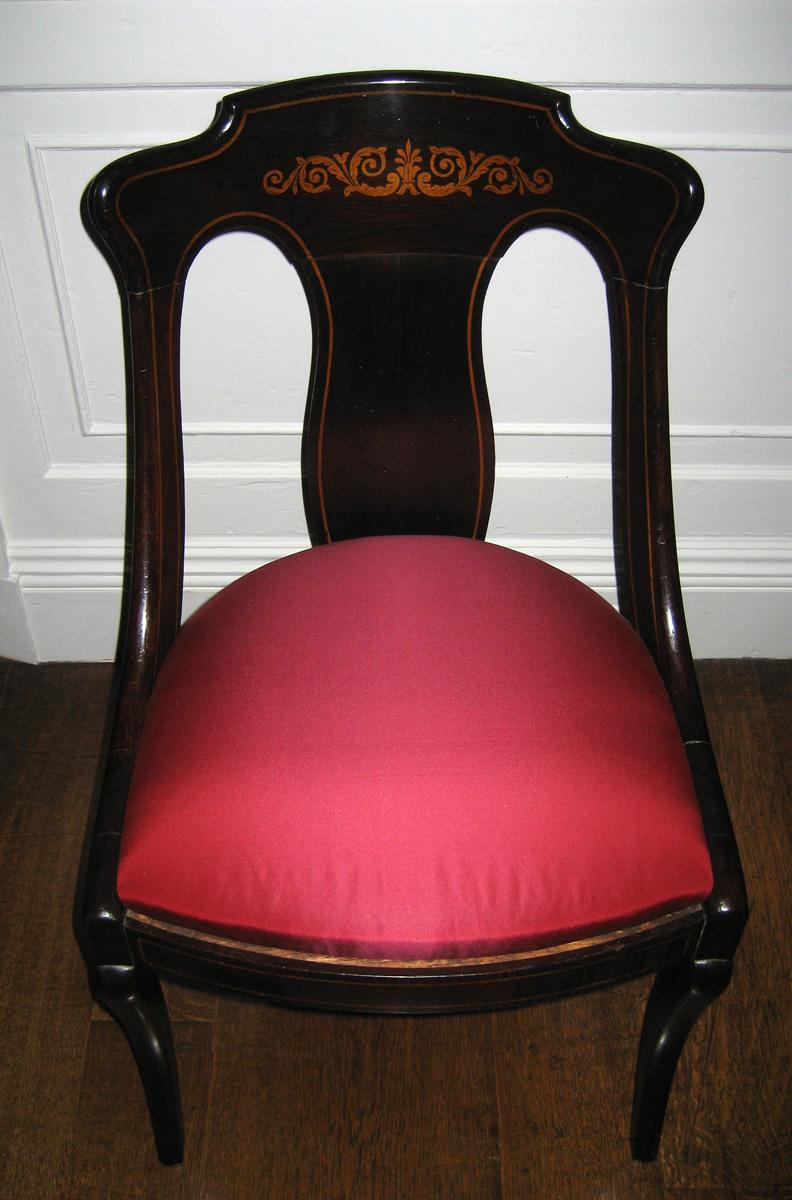 1989.0048.004 chair with 1991.0501.004 slip seat view 2