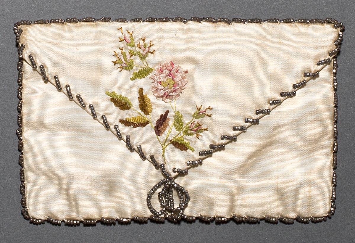 1989.0049 B Needlework Case