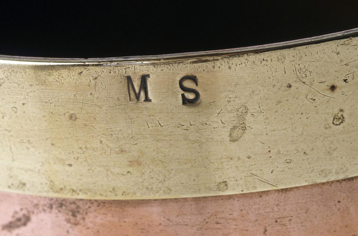 1989.0052 Measure, maker's mark