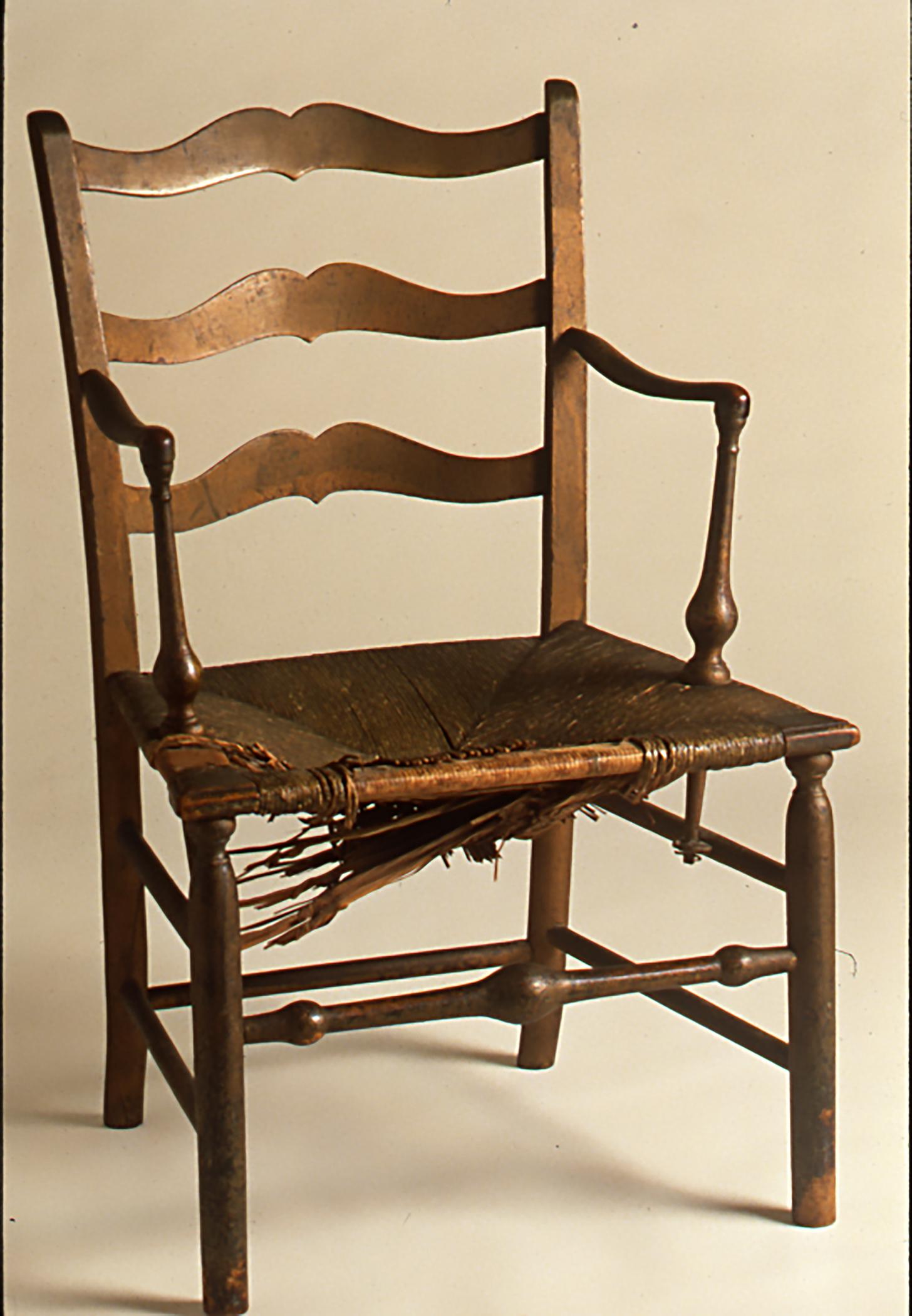 1989.0053 Chair, overall