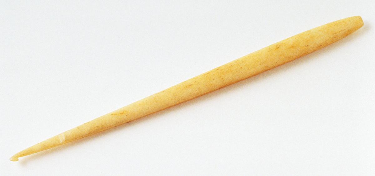 1989.0109.010 Crochet Hook