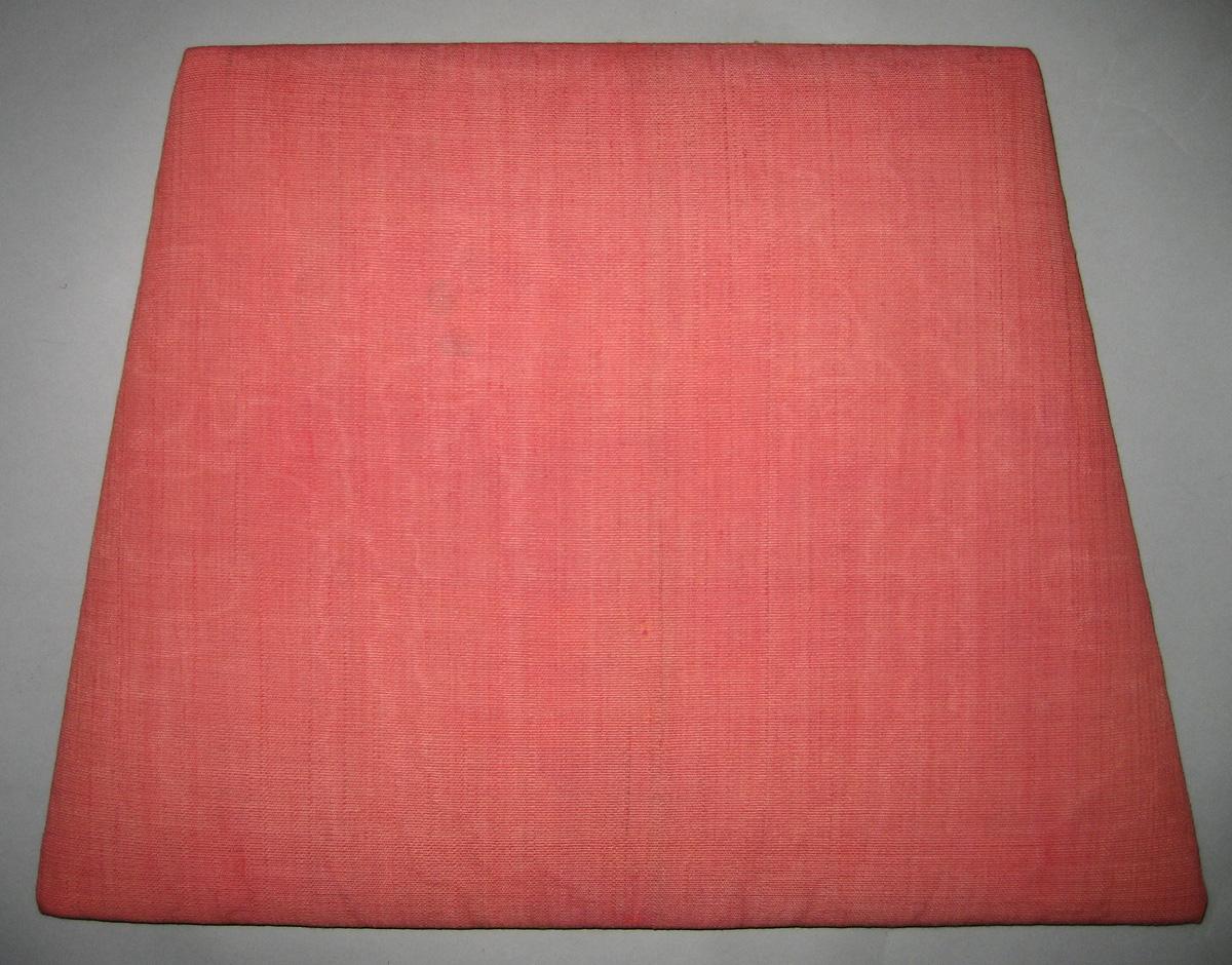 1989.0529 slip seat