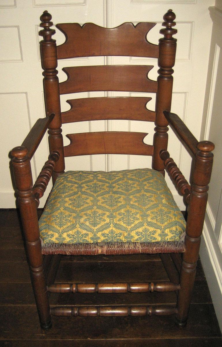 1958.0690 with cushion 1989.0544 view 2
