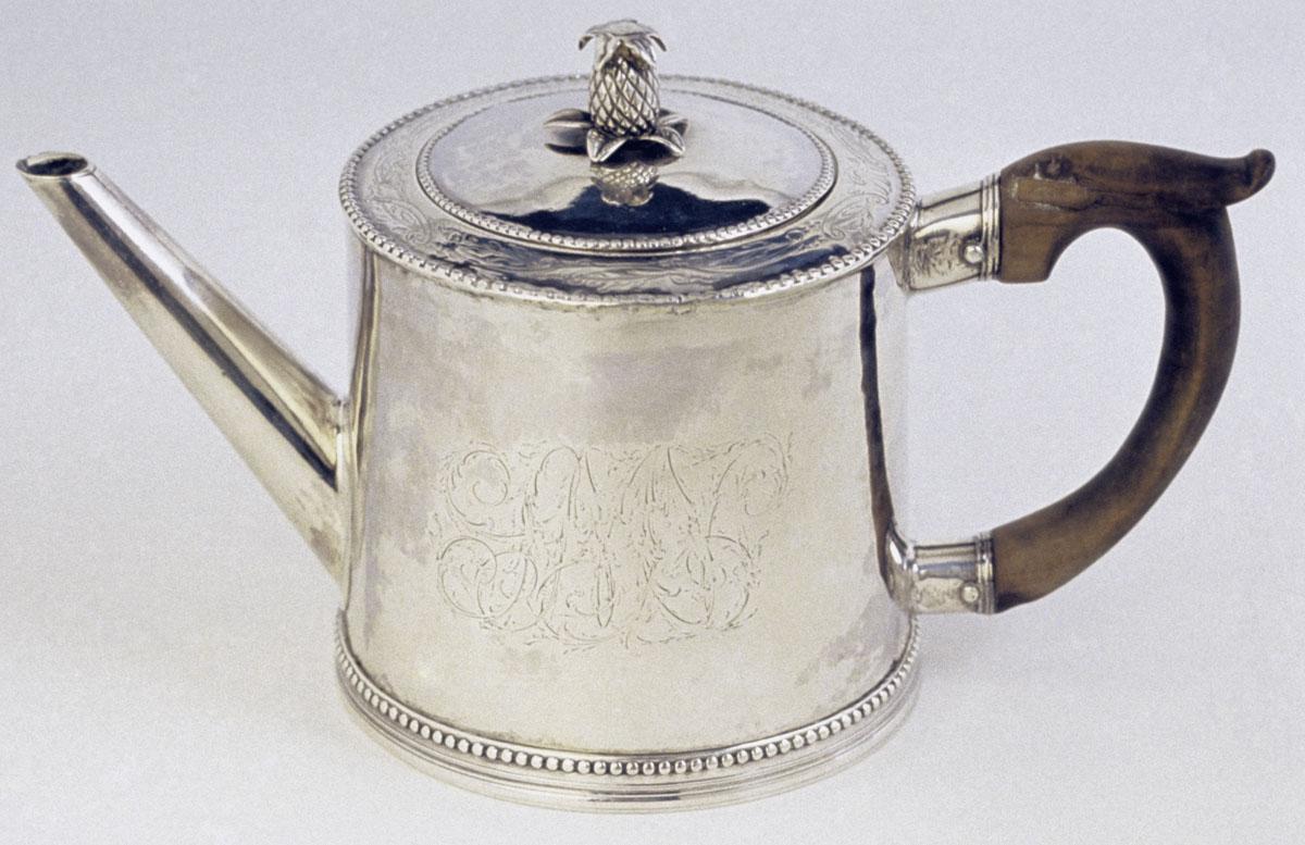 1990.0002.001 A, B Teapot, view 1