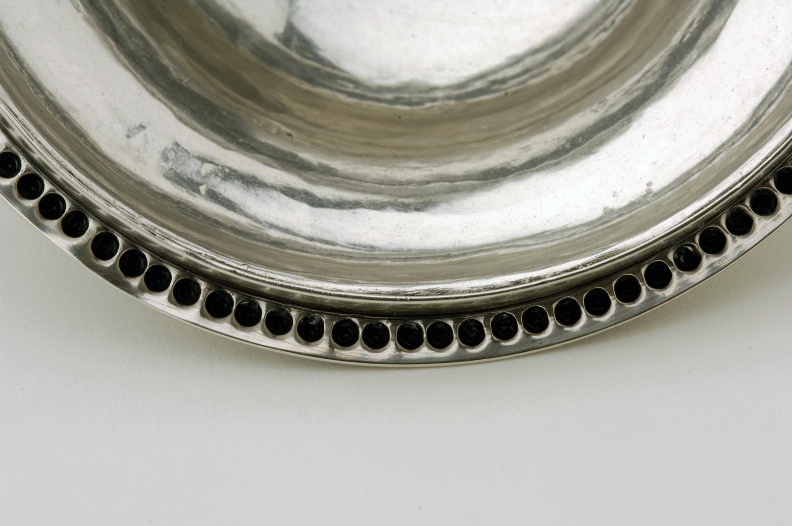1990.0002.002 Sugar Bowl detail 2
