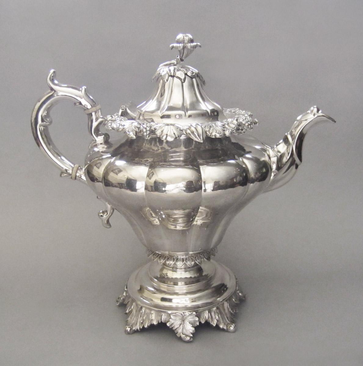 1990.0040.001 Teapot, side 2
