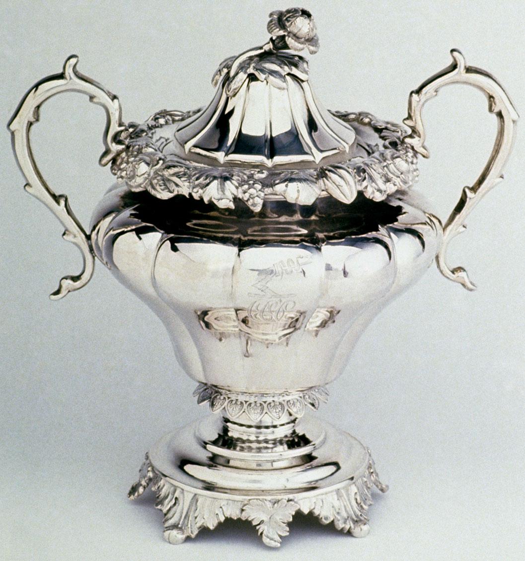 1990.0040.003 A, B Sugar Bowl, view 1