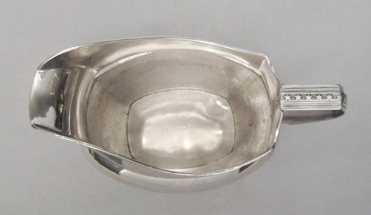1990.0041.002 Cream pot, interior