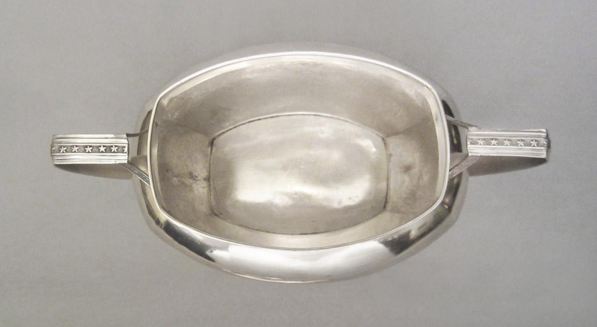 1990.0041.003 A Sugar bowl, interior