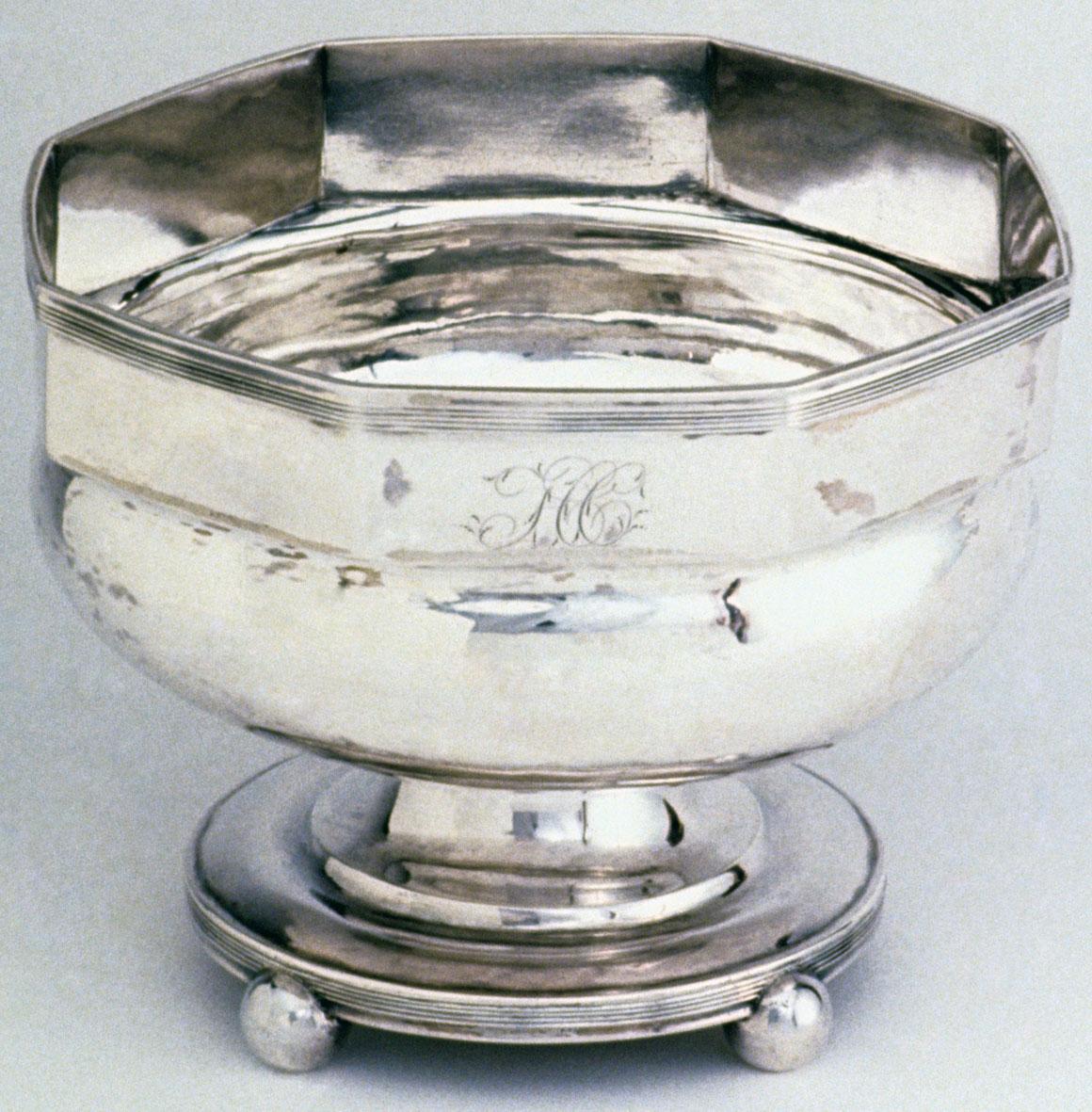1990.0042.004 Slop Bowl, view 1
