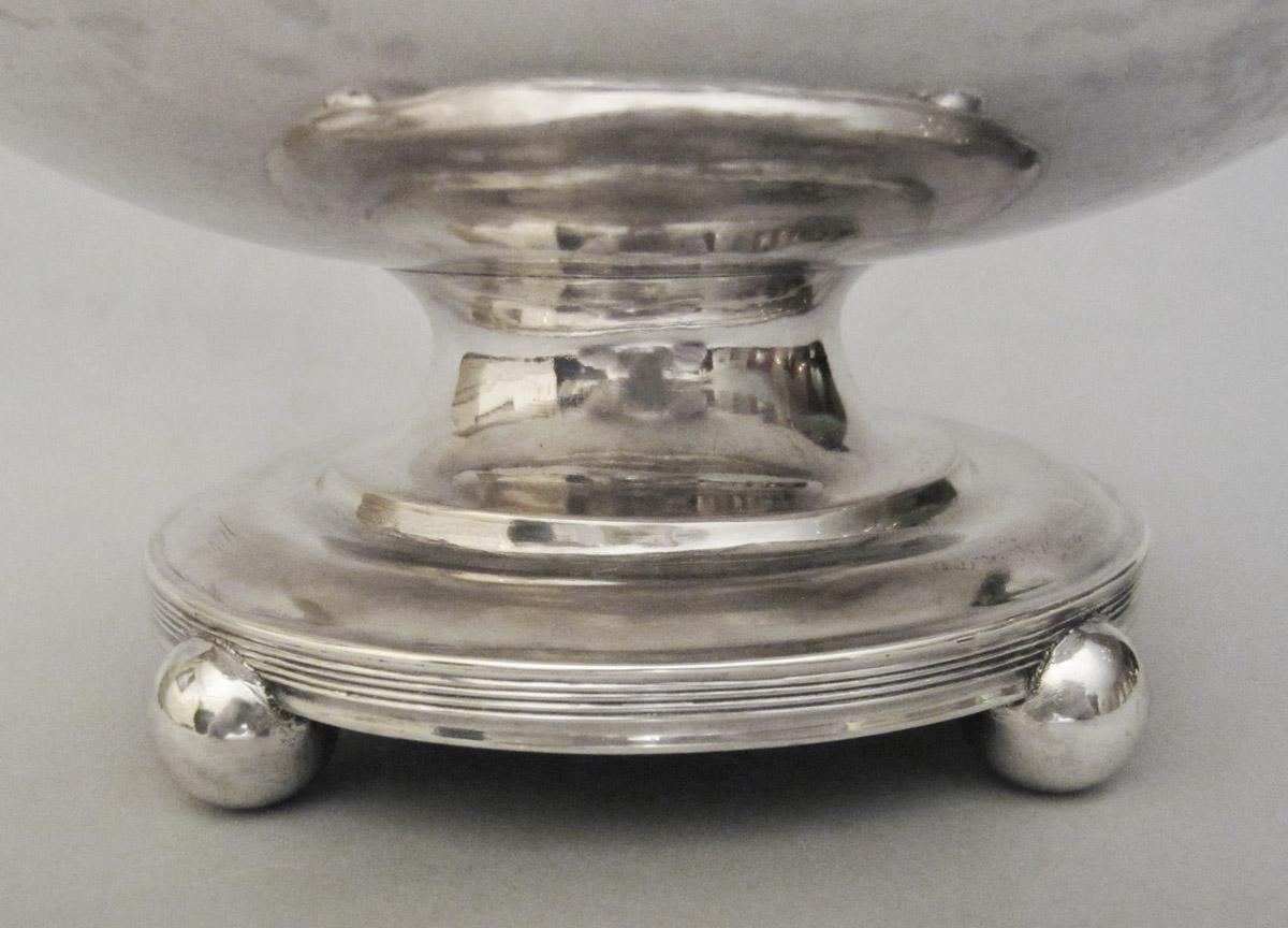1990.0042.004 Slop bowl, base
