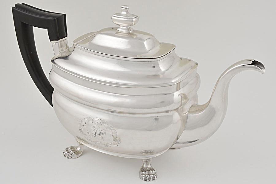 1990.0043.001 Silver Teapot