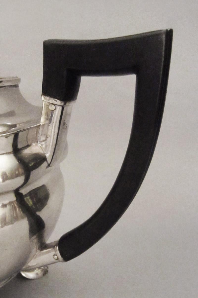 1990.0043.001 Teapot, handle