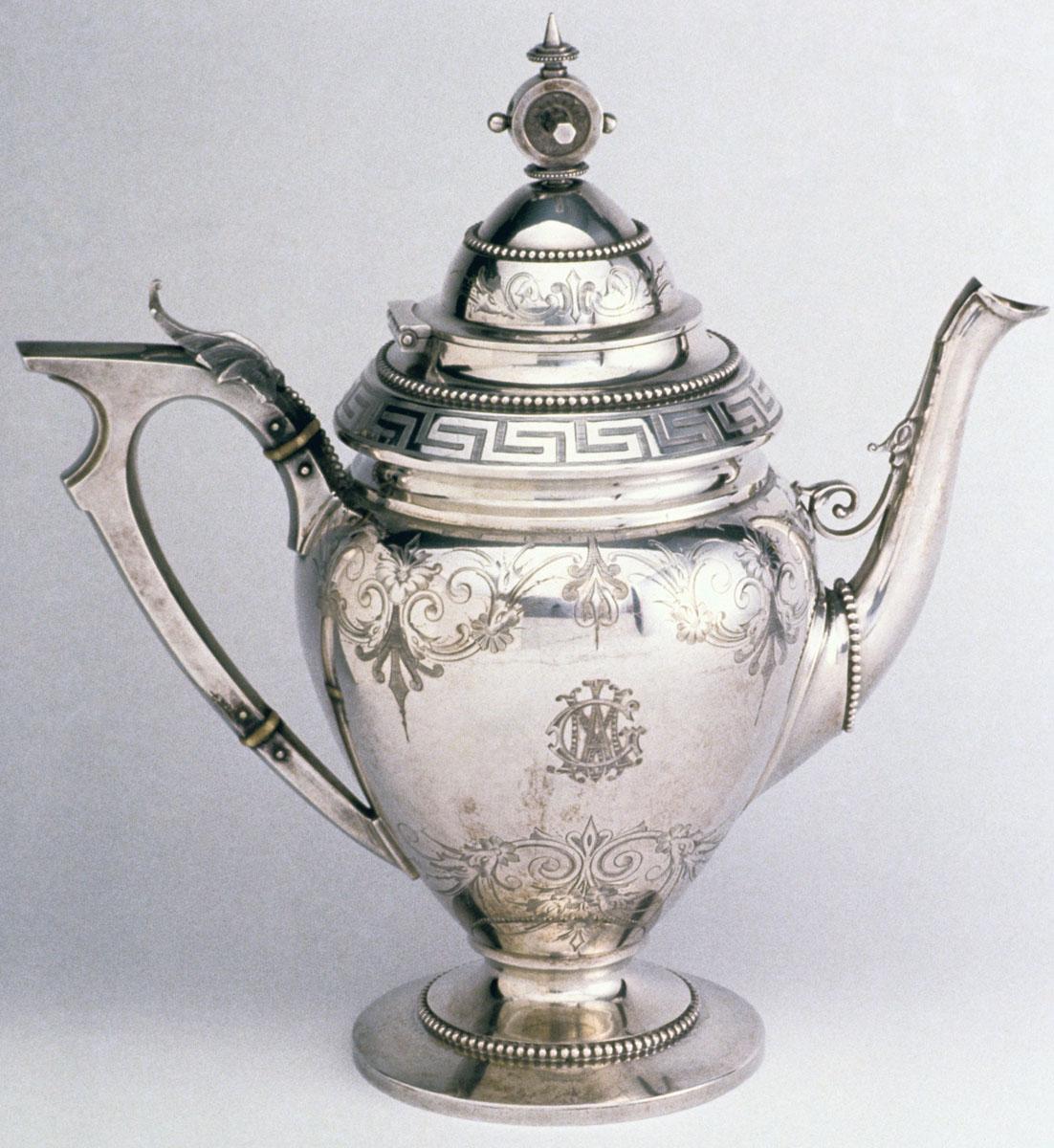 1990.0044.001 Teapot, view 1