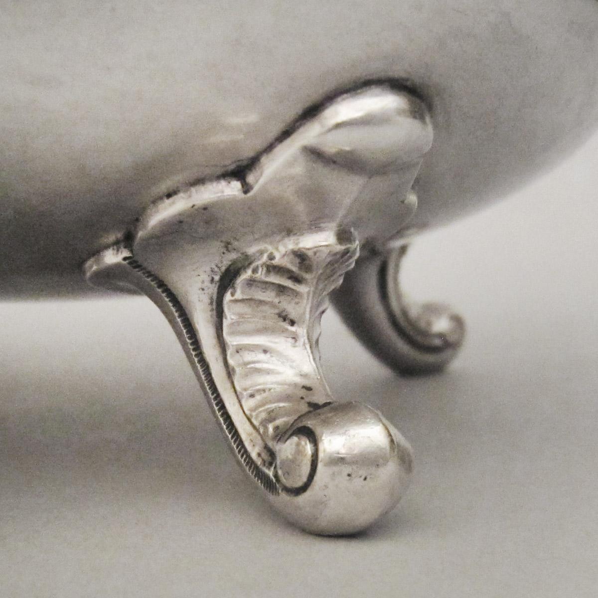 1990.0046 Bowl, detail 1