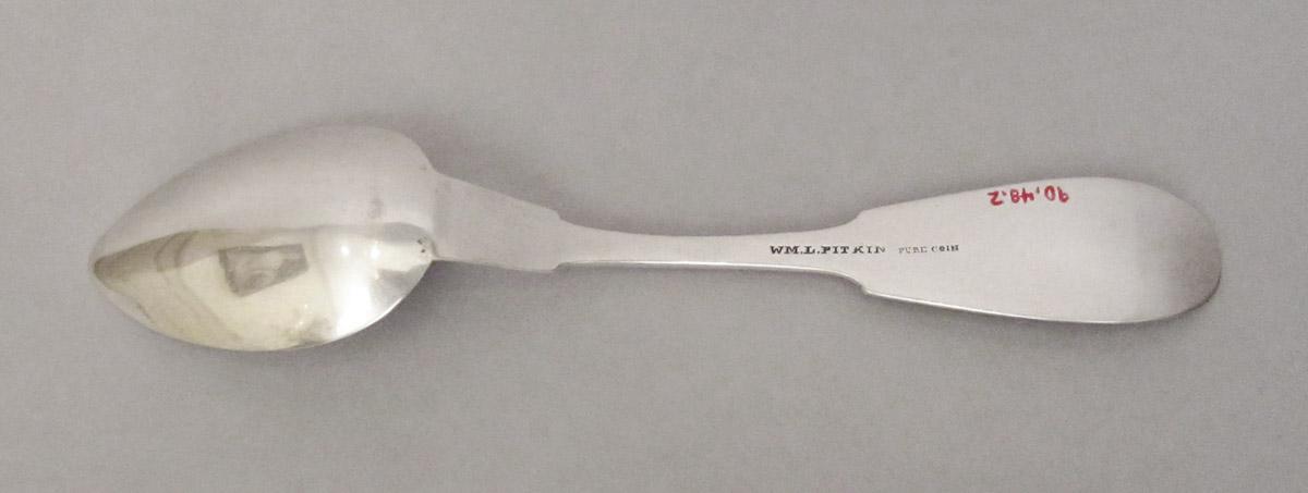 1990.0048.002 Spoon, underside