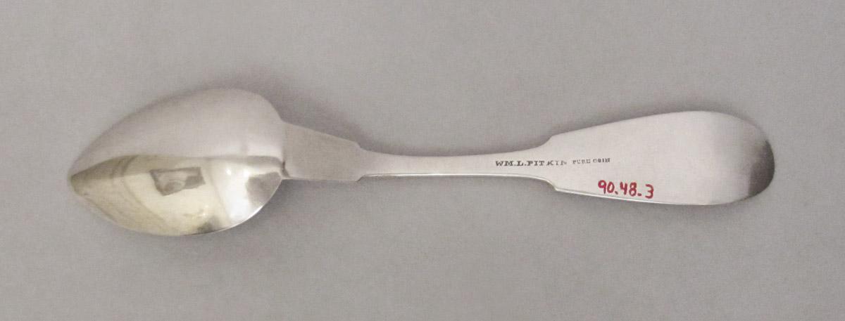 1990.0048.003 Spoon, underside