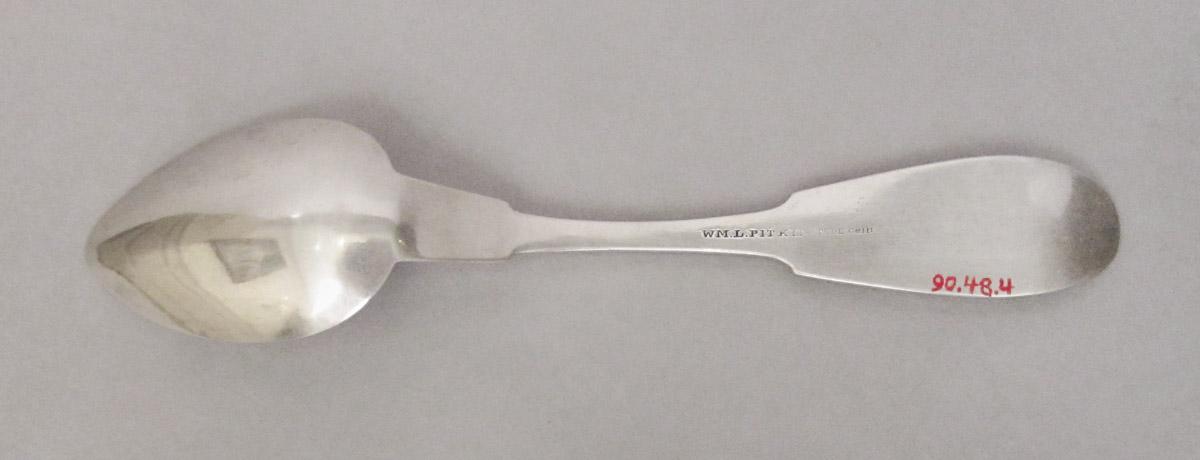 1990.0048.004 Spoon, underside