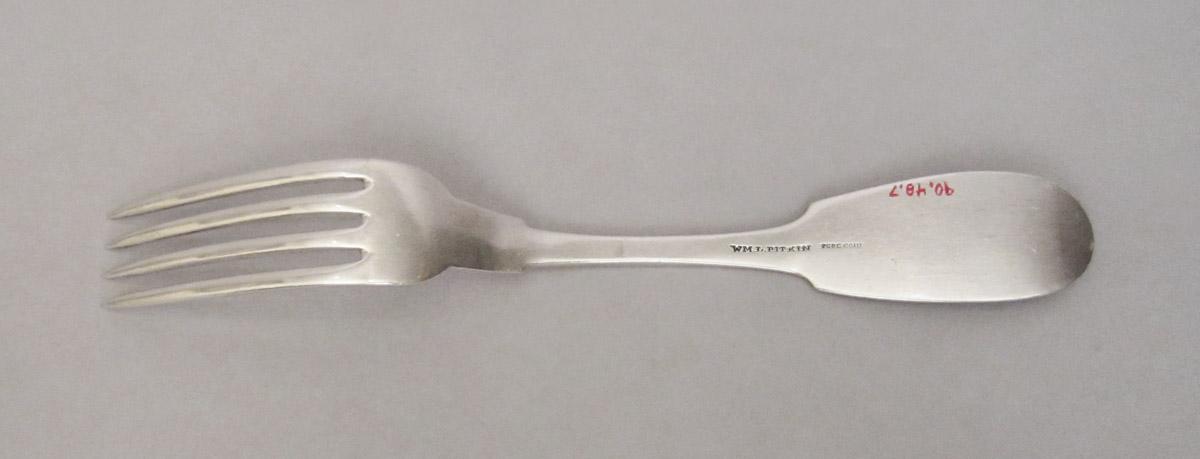 1990.0048.007 Fork, underside