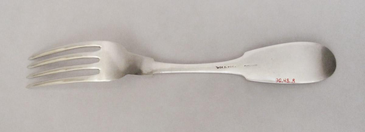 1990.0048.008 Fork, underside