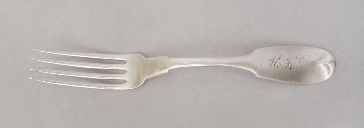 1990.0048.011 Fork, upper surface
