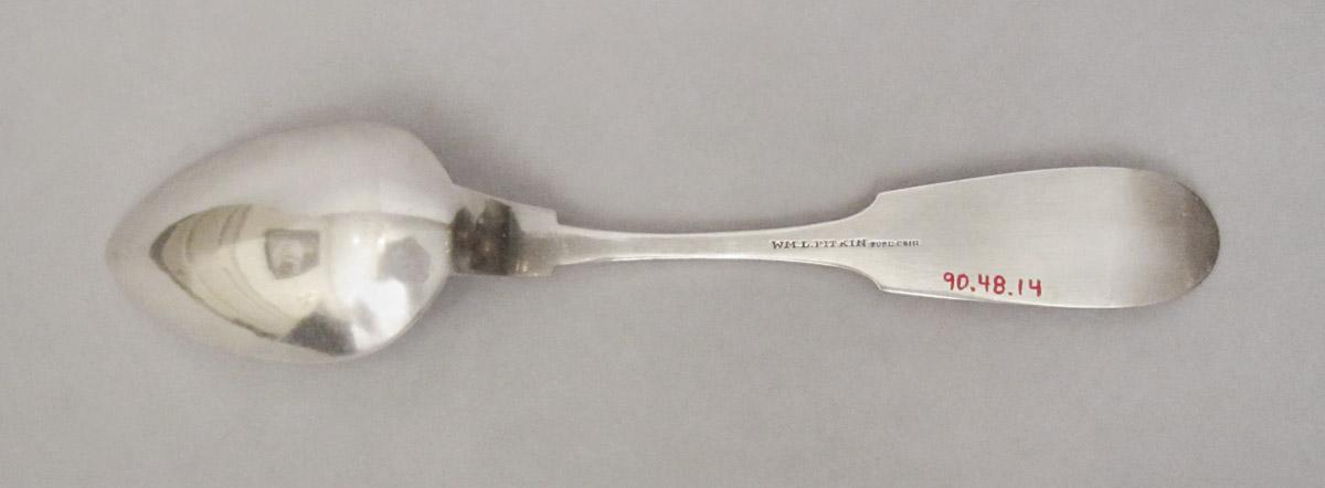 1990.0048.014 Spoon, underside