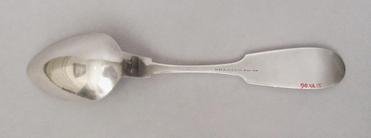 1990.0048.015 Spoon, underside